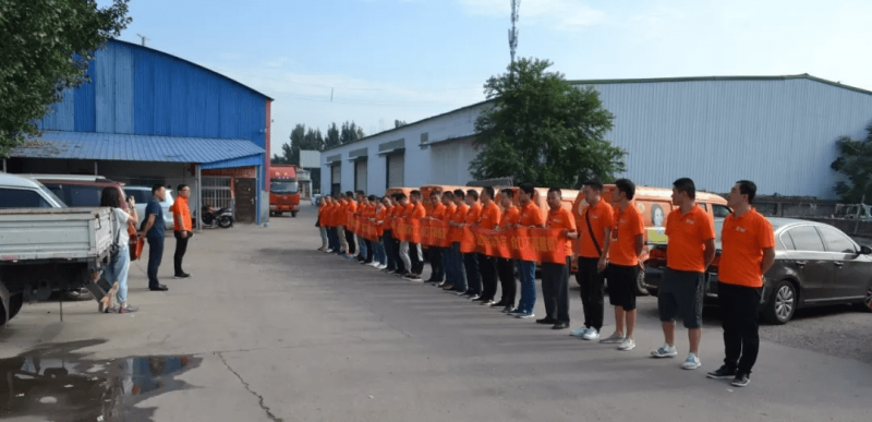 2121非凡百人会战 团队大练兵 市场注活力！